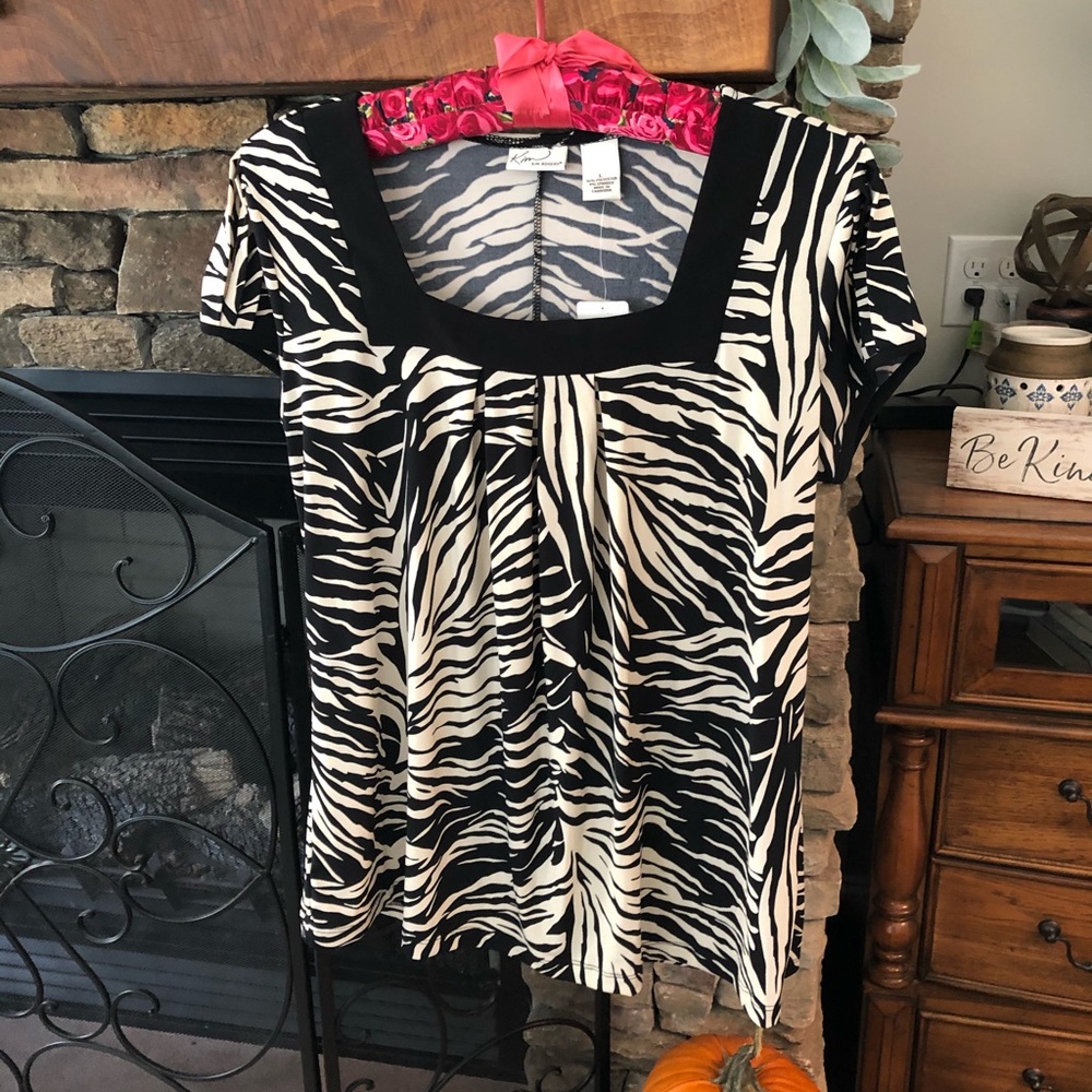 Kim Rogers blouse. Size L Zebra print
